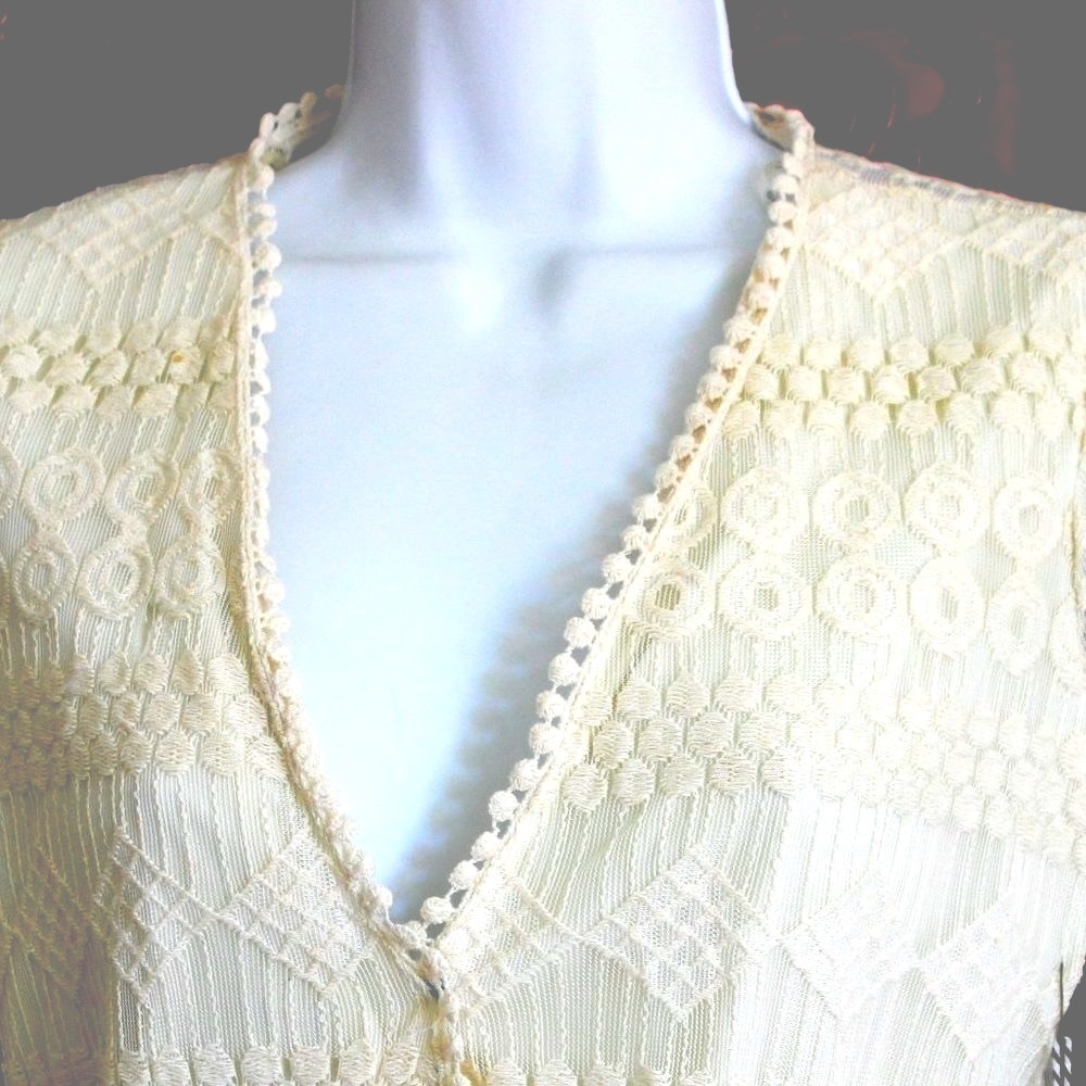 New Iris Cream Color Lace Romper